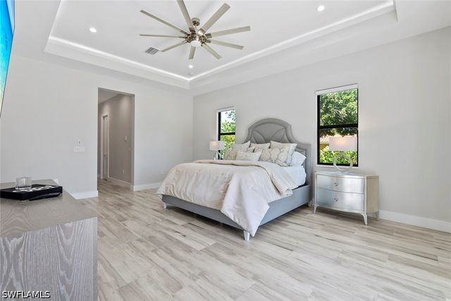 9974 Winterview DR, Naples, FL 34109