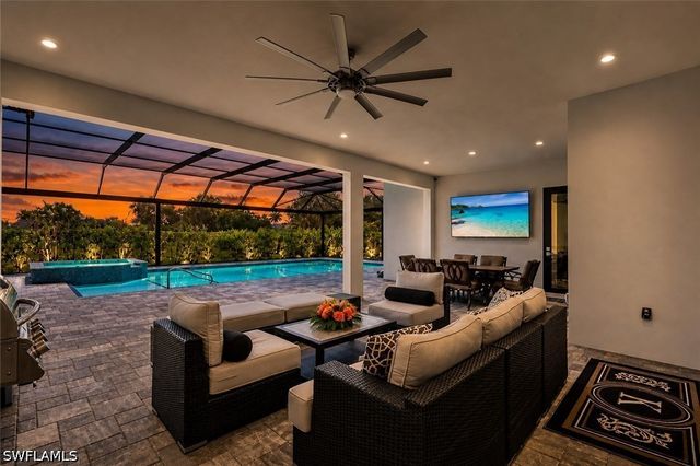 9974 Winterview DR, Naples, FL 34109