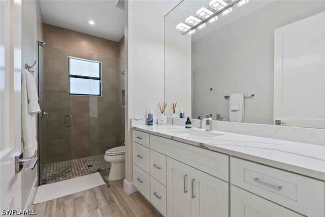 9974 Winterview DR, Naples, FL 34109