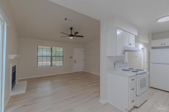 3314 Pine Forest Rd, Cantonment, FL 32533