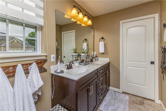 725 Loxley Lane, Troy, OH 45373