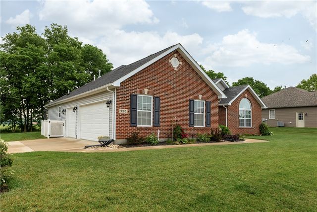 725 Loxley Lane, Troy, OH 45373