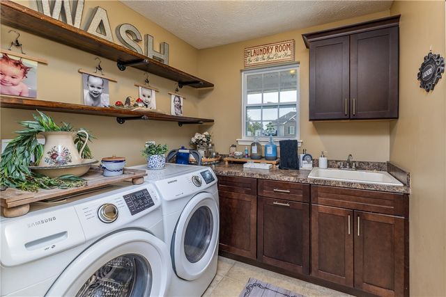 725 Loxley Lane, Troy, OH 45373