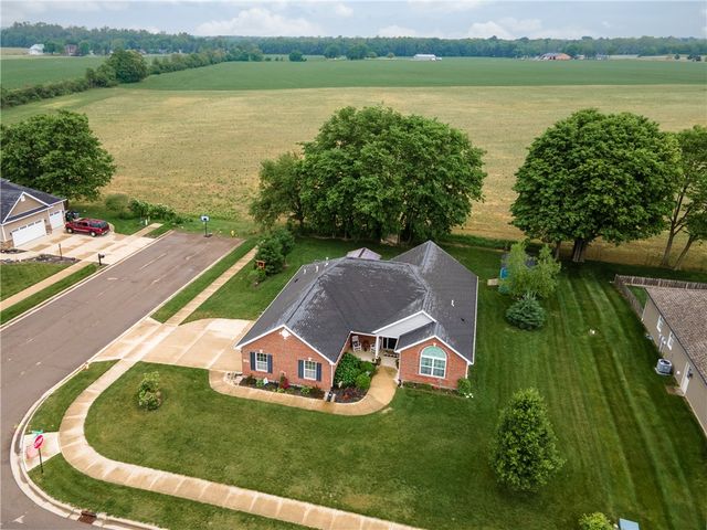 725 Loxley Lane, Troy, OH 45373