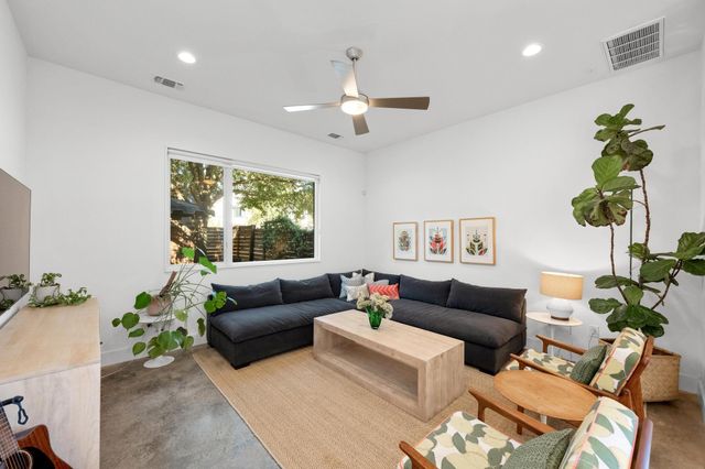 2010 Goodrich Ave 2B, Austin, TX 78704