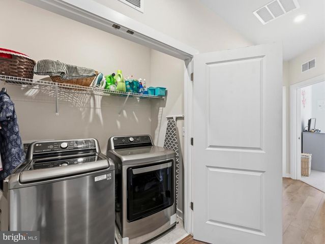 1784 HICKORY WOODS RD, Dumfries, VA 22026