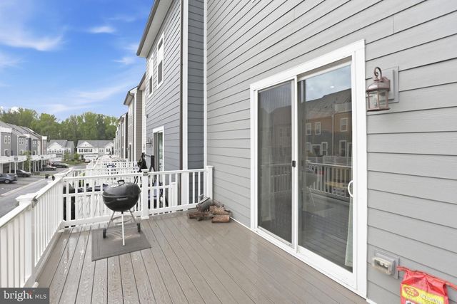1784 HICKORY WOODS RD, Dumfries, VA 22026