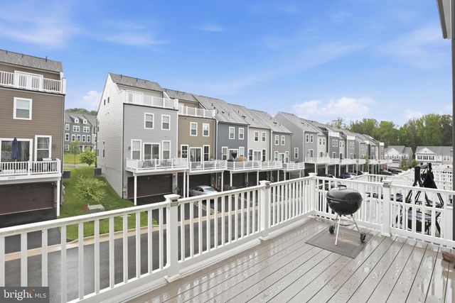 1784 HICKORY WOODS RD, Dumfries, VA 22026