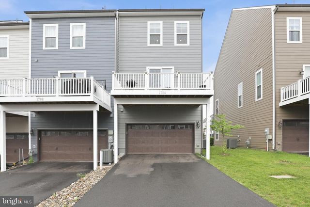 1784 HICKORY WOODS RD, Dumfries, VA 22026