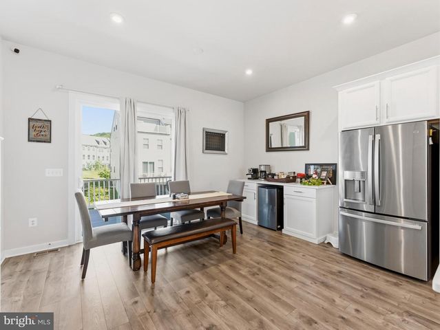 1784 HICKORY WOODS RD, Dumfries, VA 22026