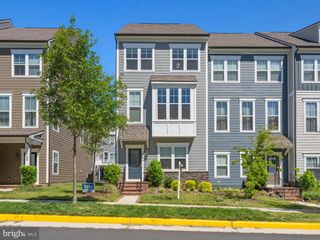 1784 HICKORY WOODS RD, Dumfries, VA 22026