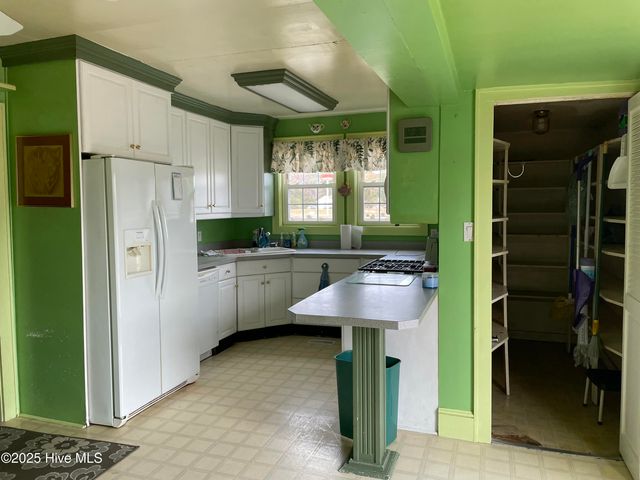 1670 Ocean Highway N, Hertford, NC 27944