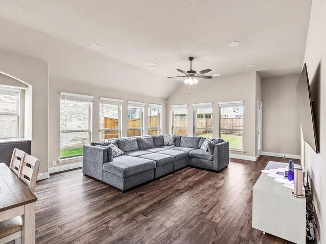 905 Sedona Street, Little Elm, TX 75068