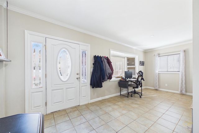 206 Austin St, New Bedford, MA 02740