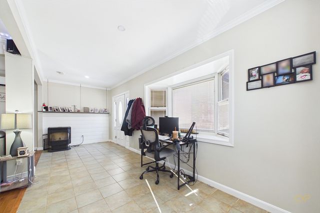 206 Austin St, New Bedford, MA 02740