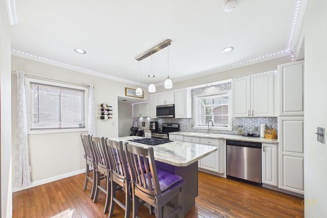 206 Austin St, New Bedford, MA 02740