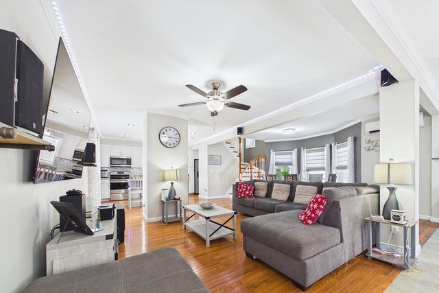 206 Austin St, New Bedford, MA 02740
