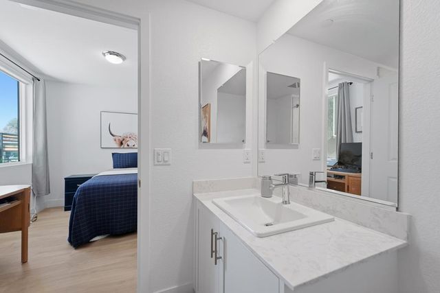 3045 El Camino Real 102, Santa Clara, CA 95051