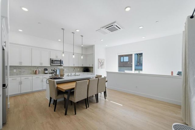 3045 El Camino Real 102, Santa Clara, CA 95051