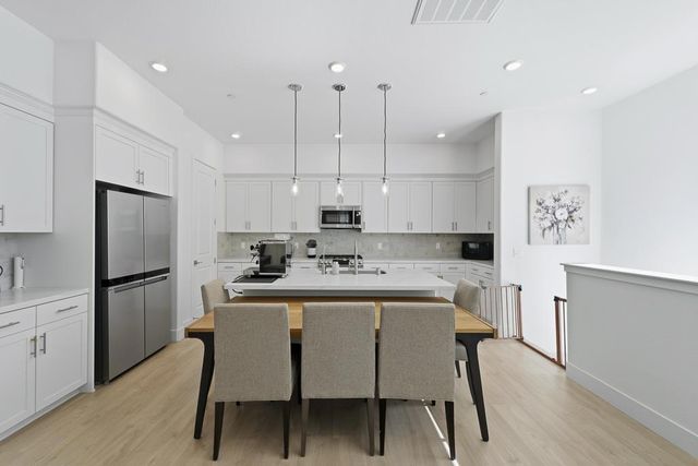 3045 El Camino Real 102, Santa Clara, CA 95051