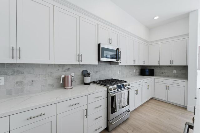 3045 El Camino Real 102, Santa Clara, CA 95051