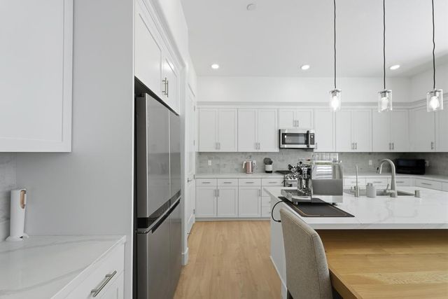 3045 El Camino Real 102, Santa Clara, CA 95051