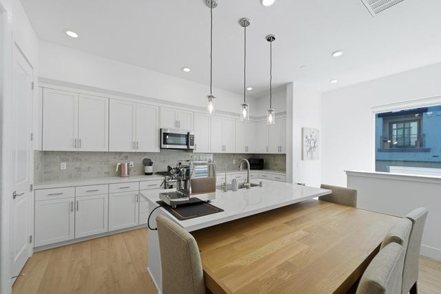 3045 El Camino Real 102, Santa Clara, CA 95051