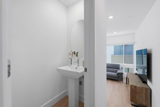 3045 El Camino Real 102, Santa Clara, CA 95051