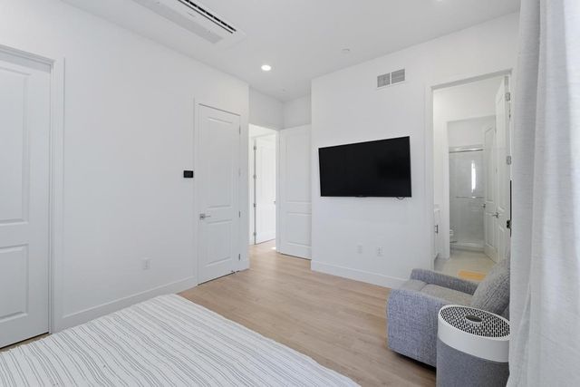 3045 El Camino Real 102, Santa Clara, CA 95051