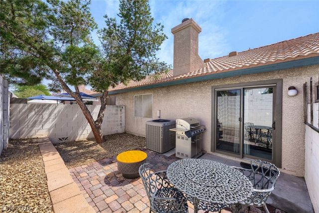 213 Crosswind Way, Las Vegas, NV 89145
