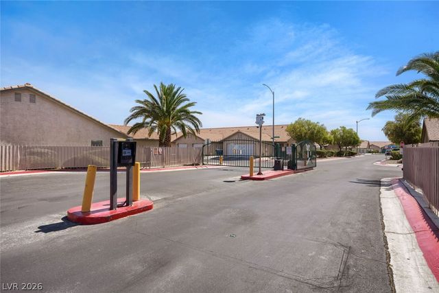 213 Crosswind Way, Las Vegas, NV 89145