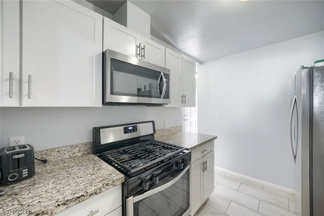 213 Crosswind Way, Las Vegas, NV 89145