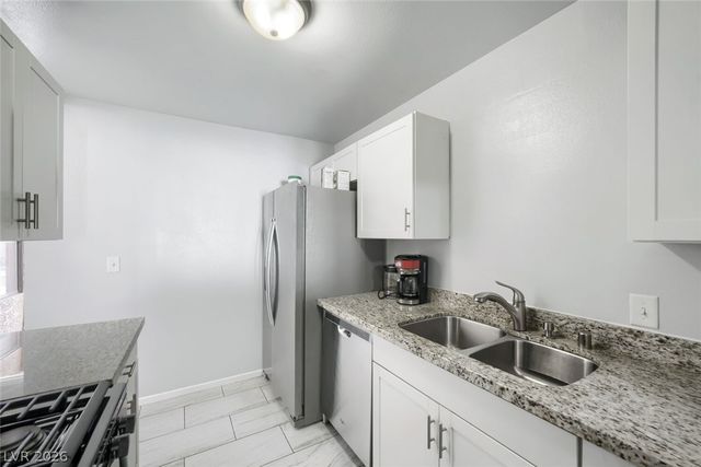 213 Crosswind Way, Las Vegas, NV 89145
