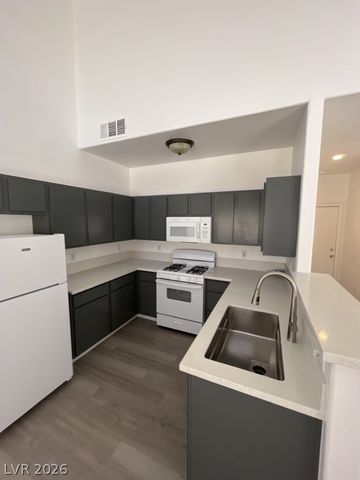 4915 East Russell Road 179, Las Vegas, NV 89120