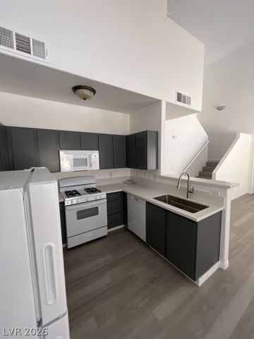 4915 East Russell Road 179, Las Vegas, NV 89120