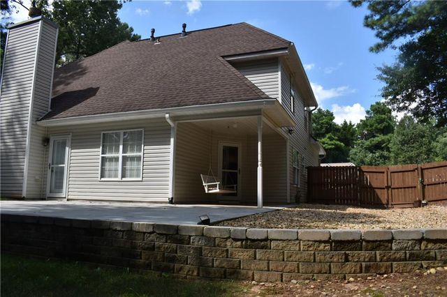 602 Penhollaway Court, Loganville, GA 30052