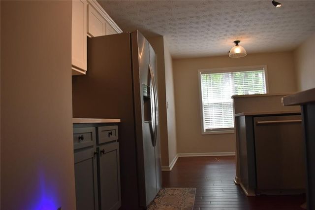 602 Penhollaway Court, Loganville, GA 30052