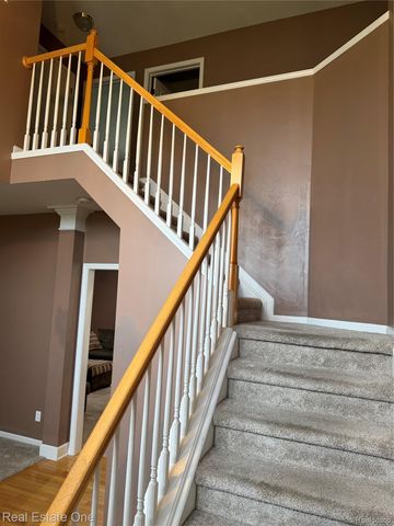 33693 Stonecrest Drive, Sterling Heights, MI 48312