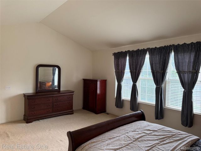 33693 Stonecrest Drive, Sterling Heights, MI 48312