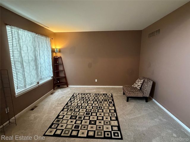 33693 Stonecrest Drive, Sterling Heights, MI 48312