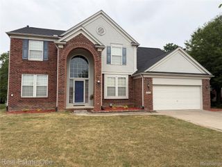 33693 Stonecrest Drive, Sterling Heights, MI 48312
