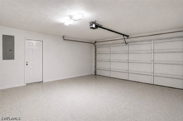 3470 White BLVD, Naples, FL 34117