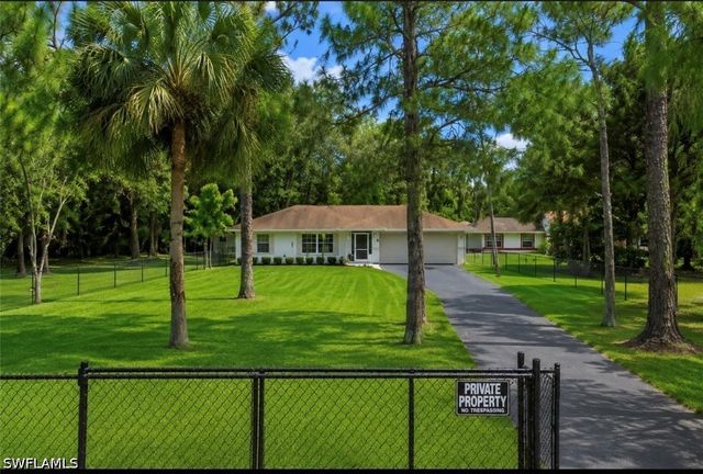 3470 White BLVD, Naples, FL 34117
