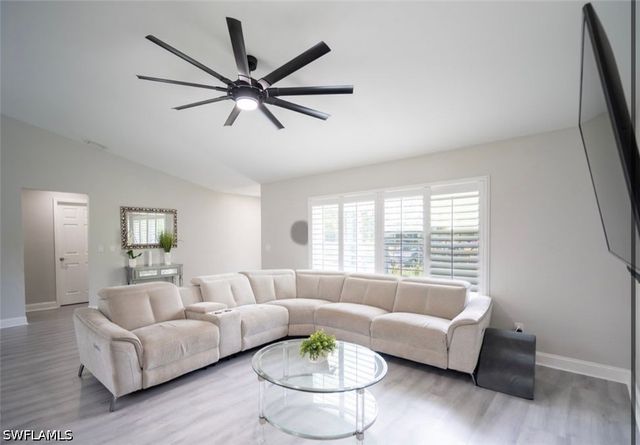 3470 White BLVD, Naples, FL 34117