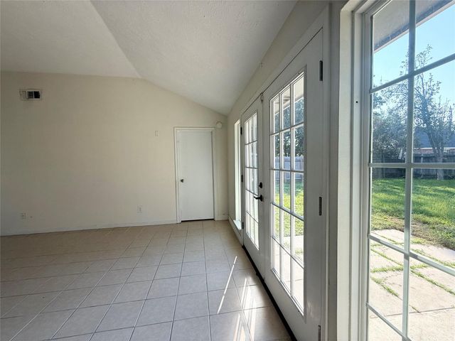 9838 Golden Eagle Street, Conroe, TX 77385