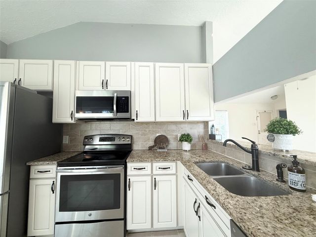 9838 Golden Eagle Street, Conroe, TX 77385