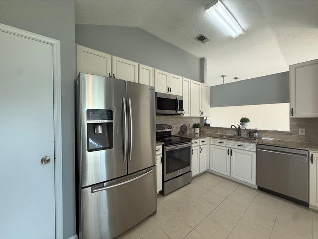 9838 Golden Eagle Street, Conroe, TX 77385