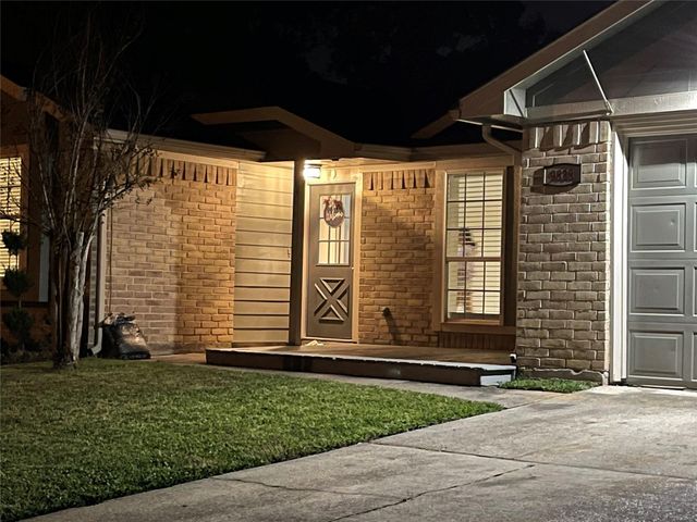 9838 Golden Eagle Street, Conroe, TX 77385