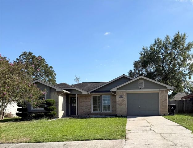 9838 Golden Eagle Street, Conroe, TX 77385
