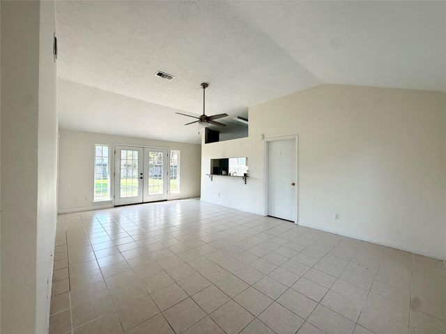 9838 Golden Eagle Street, Conroe, TX 77385